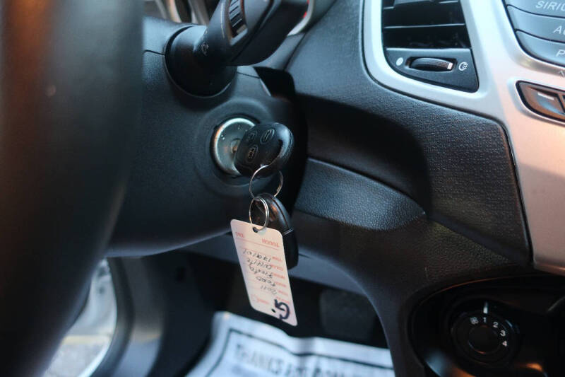 2011 Ford Fiesta SES