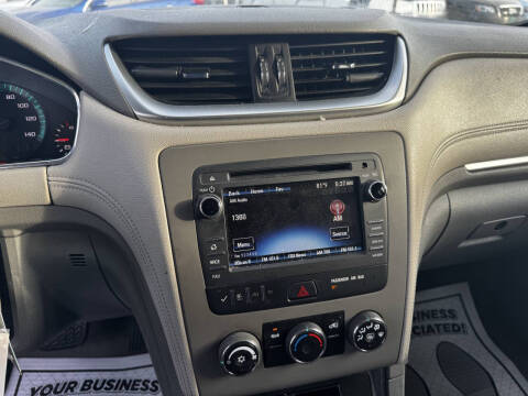 2017 Chevrolet Traverse LS