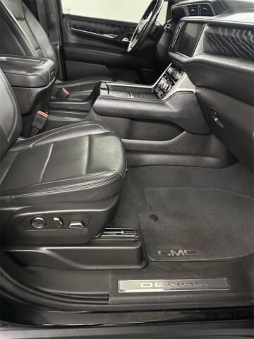 2023 GMC Yukon XL Denali