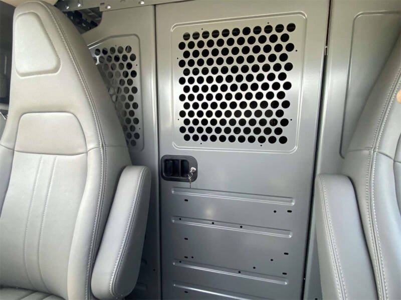 2025 Chevrolet Express 2500