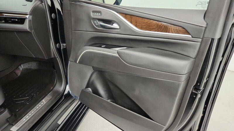 2023 Cadillac Escalade Sport Platinum