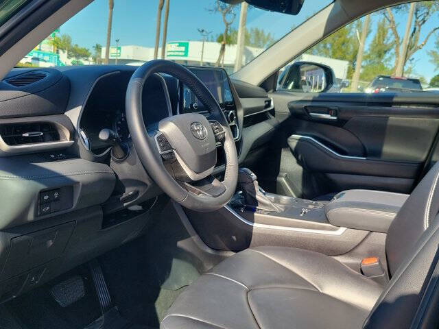 2023 Toyota Highlander XLE