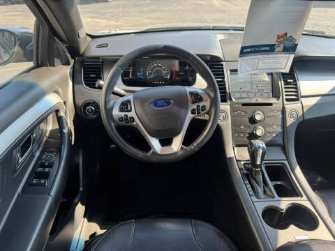 2018 Ford Taurus SEL