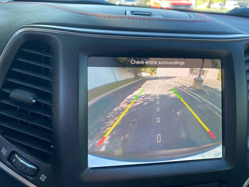 2019 Jeep Cherokee Trailhawk