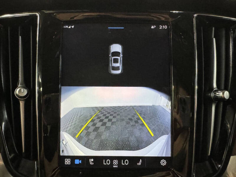 2024 Volvo S60 B5 Plus Dark Theme