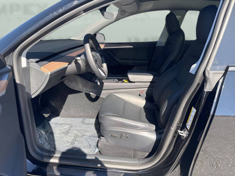 2025 Tesla Model Y Long Range