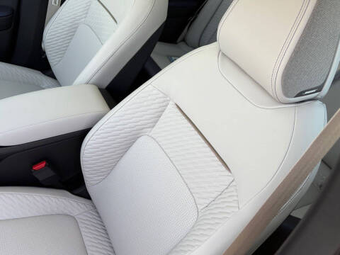 2026 Nissan LEAF Platinum+