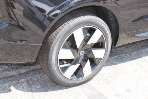 2025 Volvo XC60 T8 Plus Dark Theme