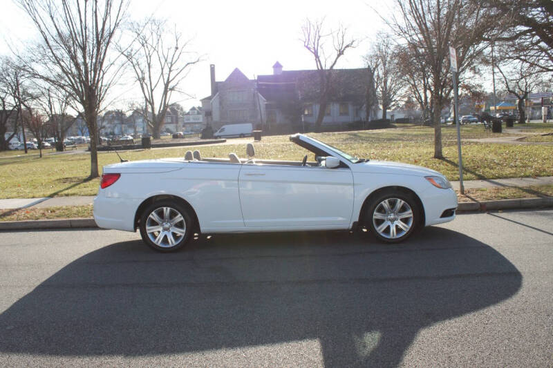 2014 Chrysler 200 for sale at Lexington Auto Club in Clifton NJ