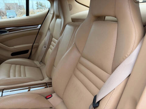 2015 Porsche Panamera GTS