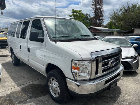 2011 Ford E-Series E-350 SD XLT