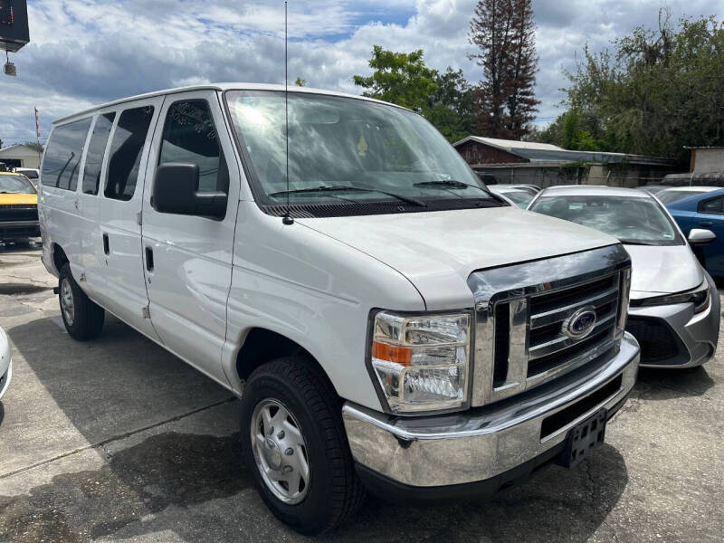 2011 Ford E-Series E-350 SD XLT