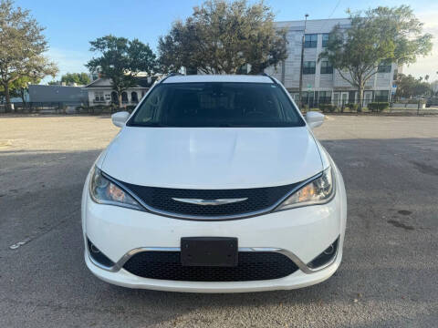 2018 Chrysler Pacifica Touring L