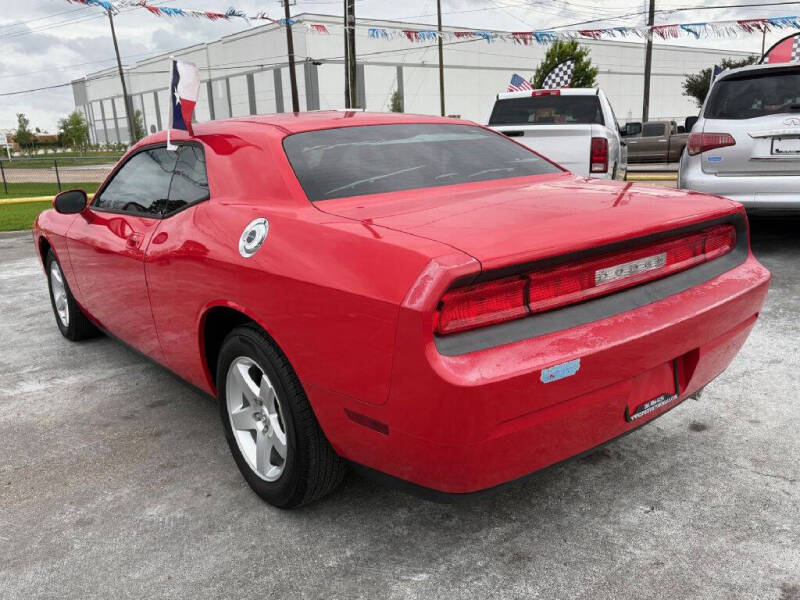 2010 Dodge Challenger SE