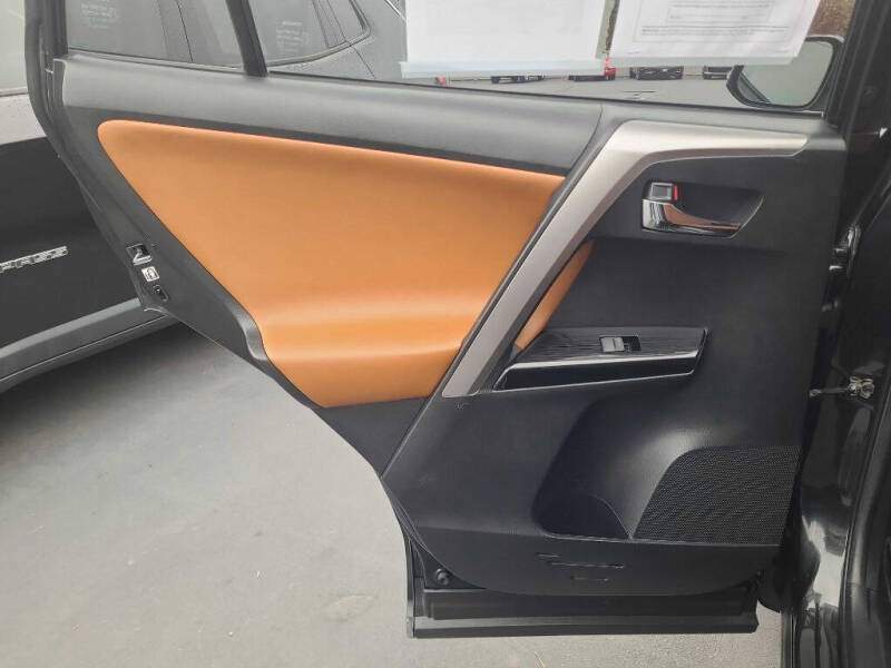 2017 Toyota RAV4 Hybrid Limited