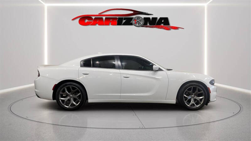 2017 Dodge Charger SXT