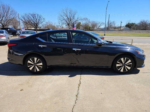 2022 Nissan Altima for sale at Safeen Motors in Garland TX