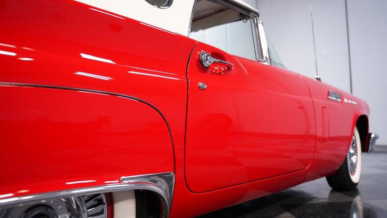 1957 Ford Thunderbird