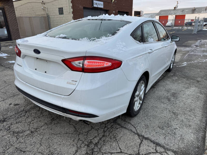 2015 Ford Fusion SE photo 6