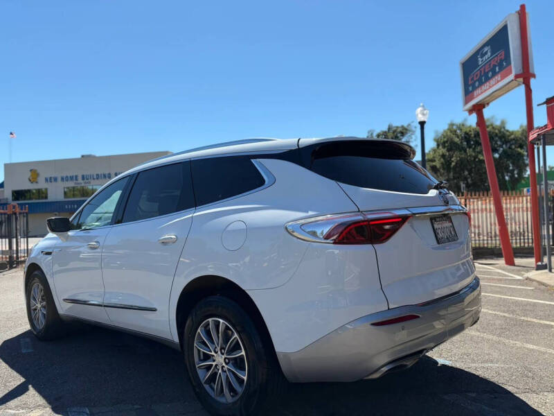 2022 Buick Enclave Essence