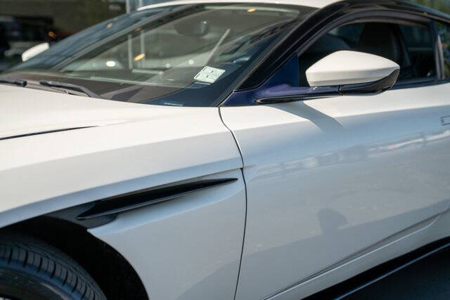 2019 Aston Martin DB11 V8