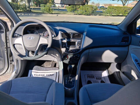 2017 Hyundai Accent SE