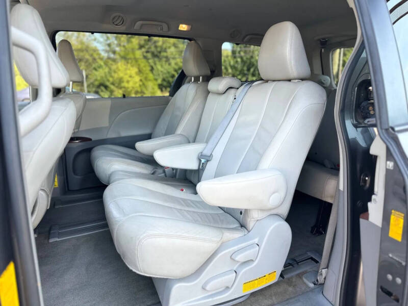 2013 Toyota Sienna