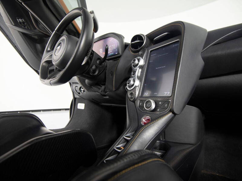 2021 McLaren 765LT