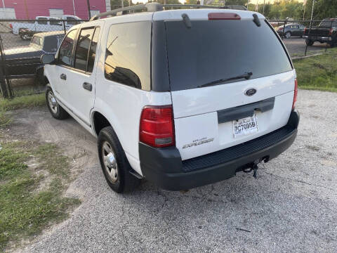 2004 Ford Explorer XLS
