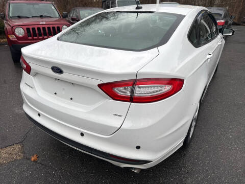 2015 Ford Fusion SE