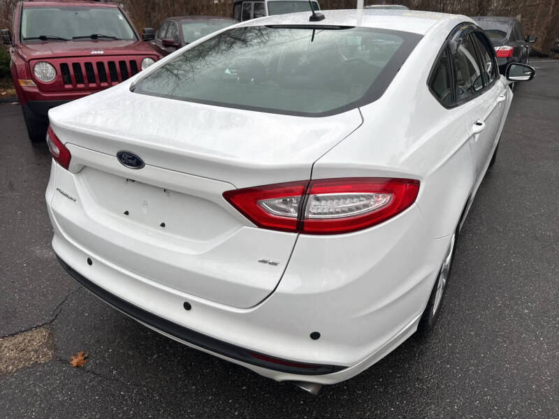 2015 Ford Fusion SE