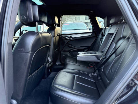 2015 Porsche Macan Turbo