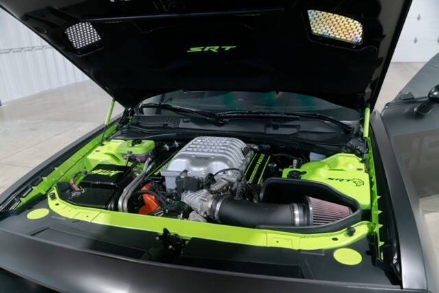 2015 Dodge Challenger SRT Hellcat