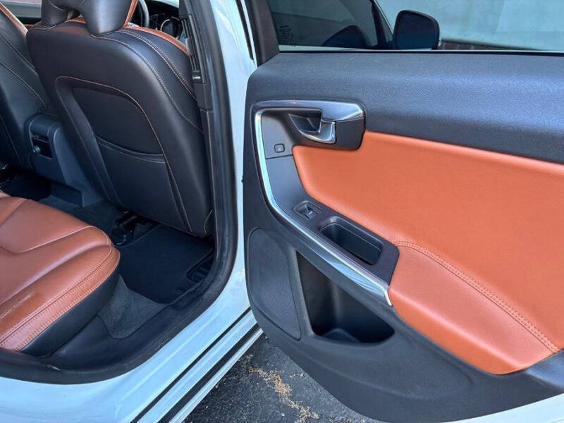 2015 Volvo V60 T5 Drive-E Premier