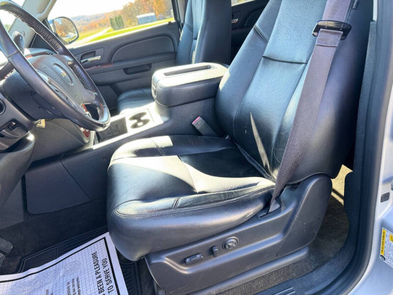 2013 Chevrolet Avalanche LT Black Diamond