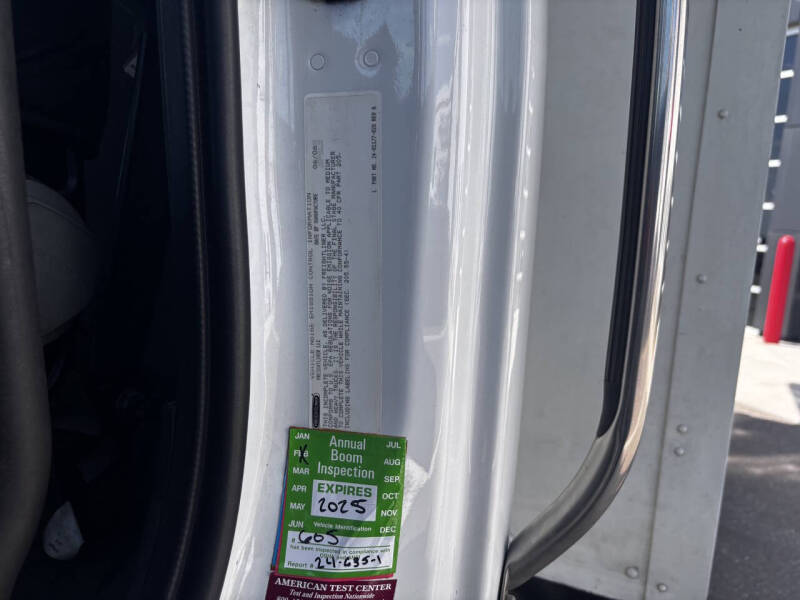 2007 Freightliner M2 106