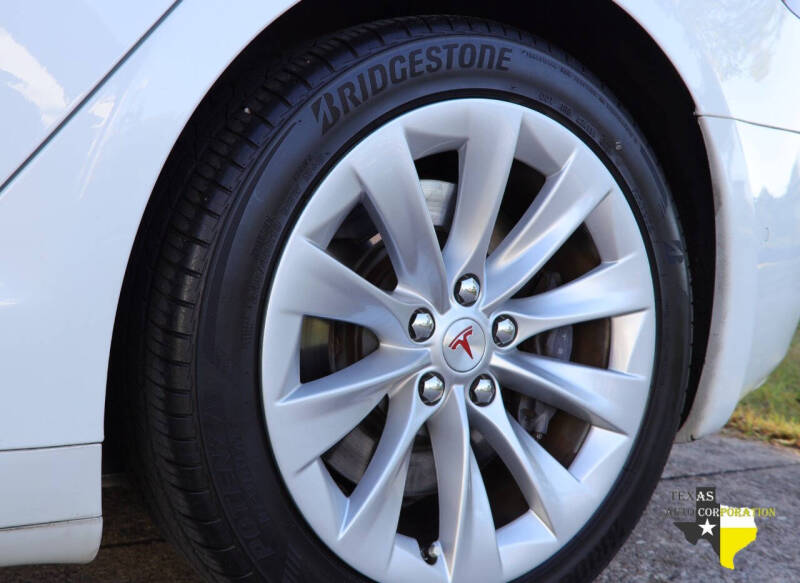 2016 Tesla Model S 90D