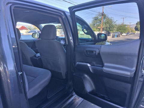 2020 Toyota Tacoma SR5 V6