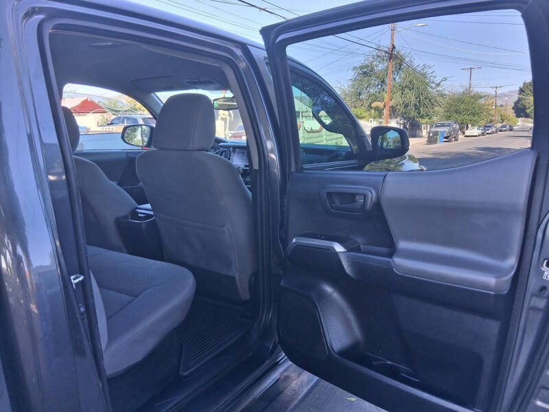 2020 Toyota Tacoma SR5 V6