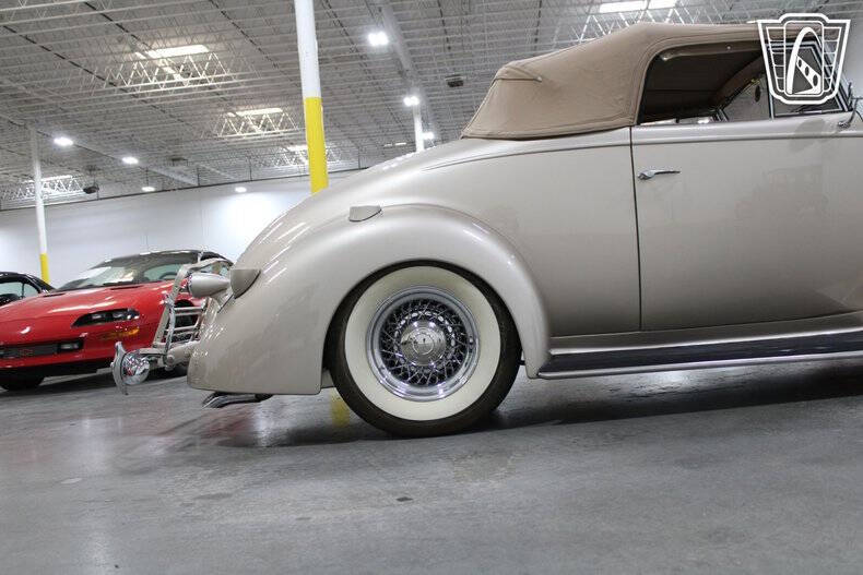 1937 Packard 115C