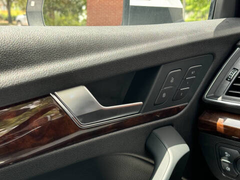 2018 Audi Q5 2.0T quattro Premium Plus