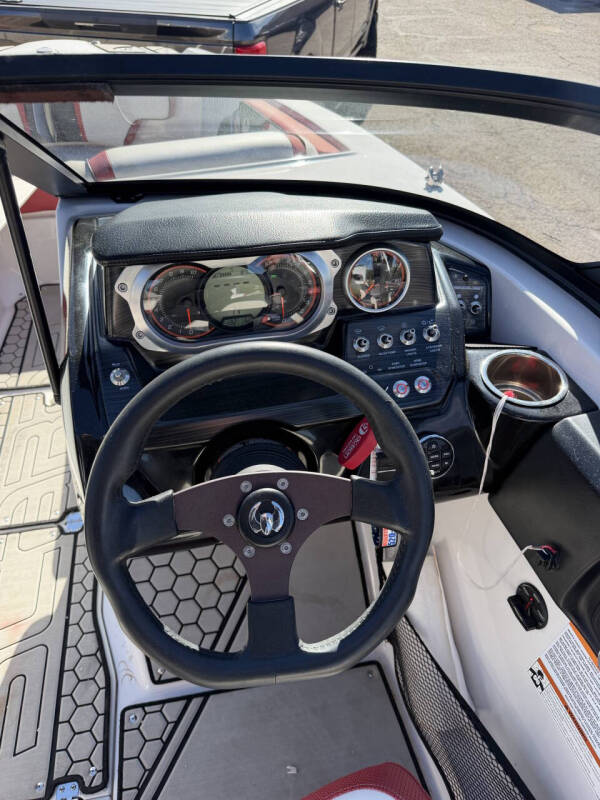 2019 Scarab 215 ID