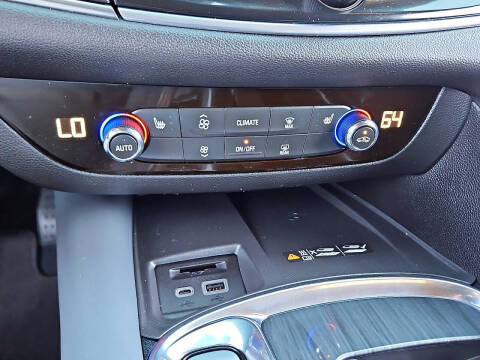 2023 Buick Enclave Essence