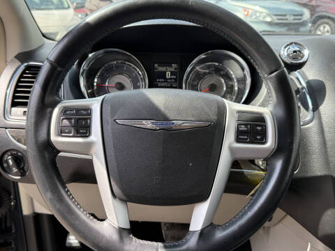 2014 Chrysler Town and Country Touring