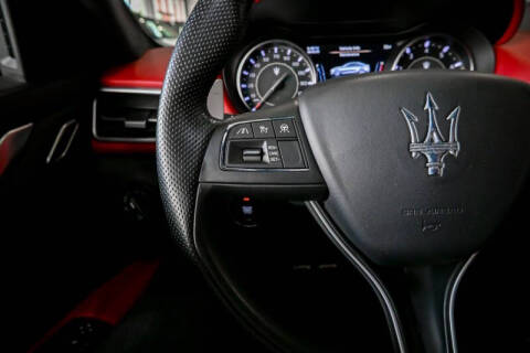 2022 Maserati Ghibli Modena Q4