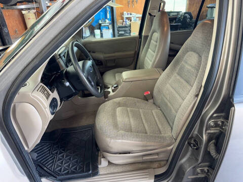 2002 Ford Explorer XLS