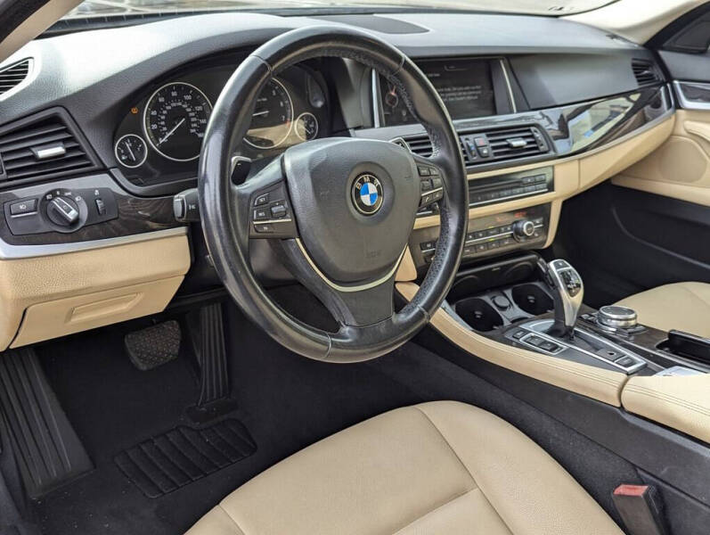 2016 BMW 5 Series 528i photo 7