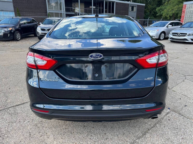 2014 Ford Fusion SE