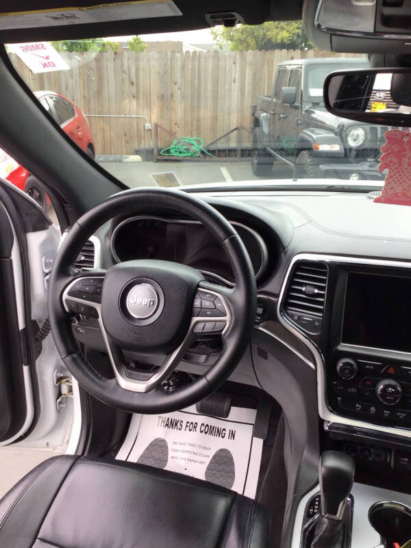 2018 Jeep Grand Cherokee Sterling Edition