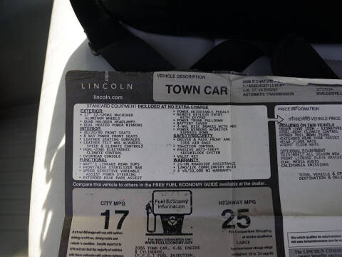 2006 Lincoln Town Car Signature
